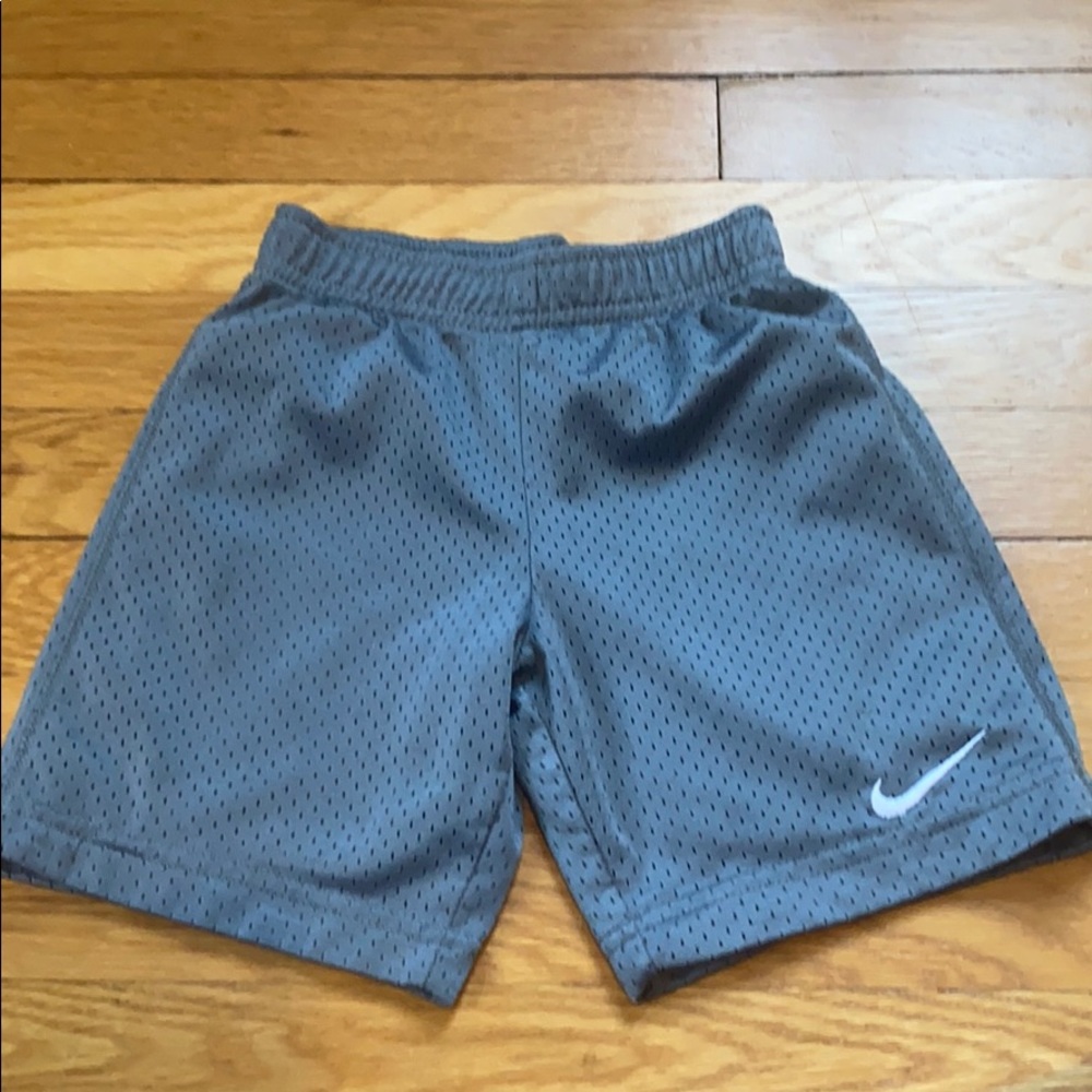 Boys Nike mesh shorts